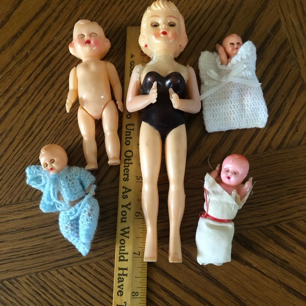 Vintage five plastic